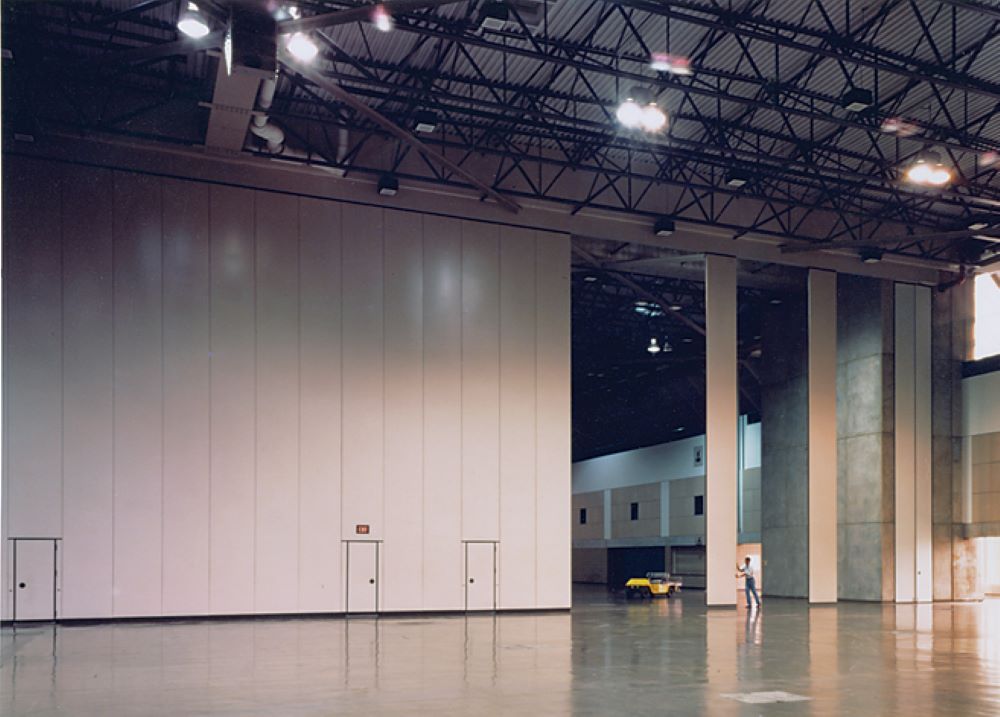 40′ Tall Convention Center Operable Partition Image