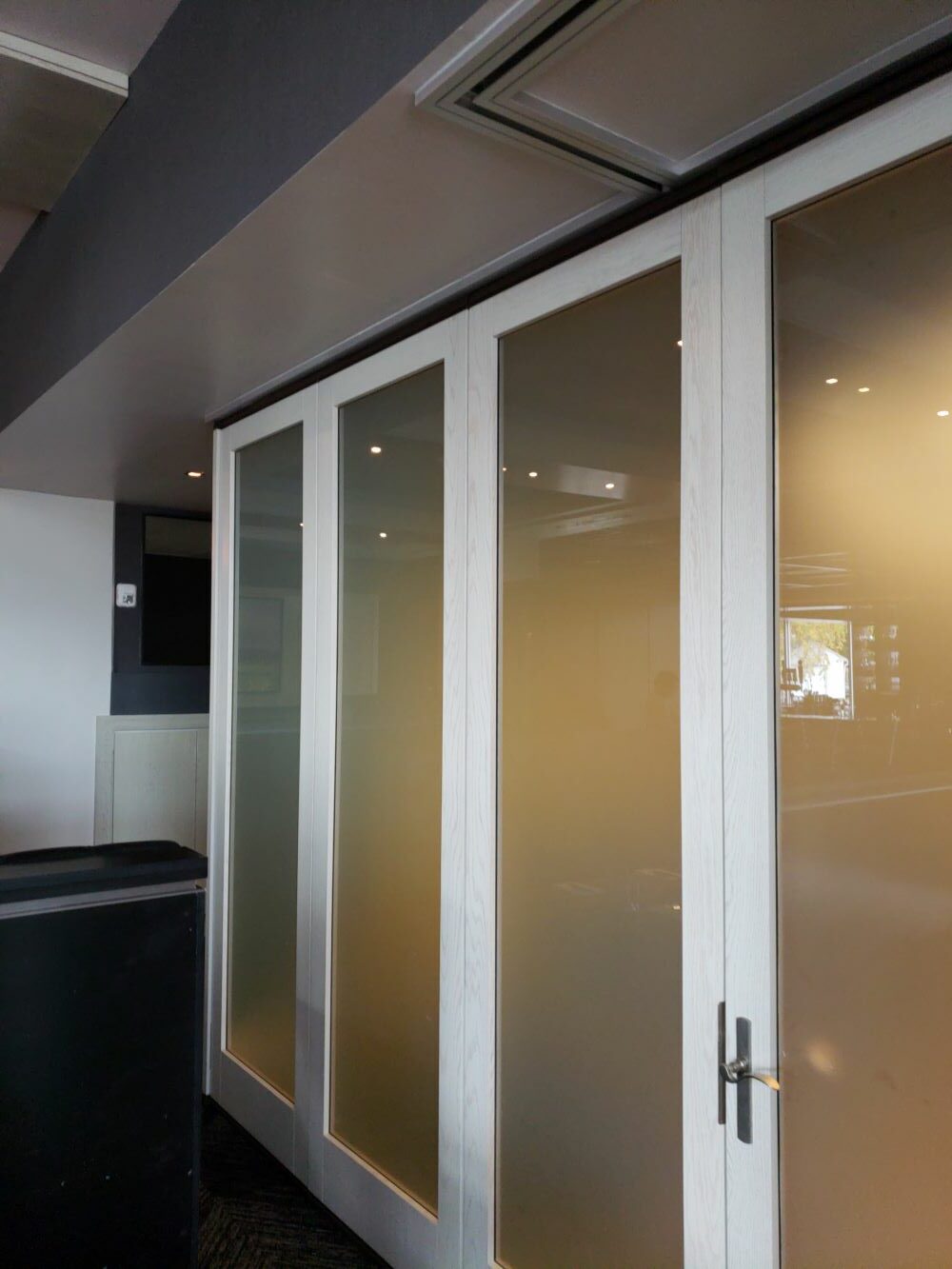 Acoustically Rated Glass Operable Partitions Image